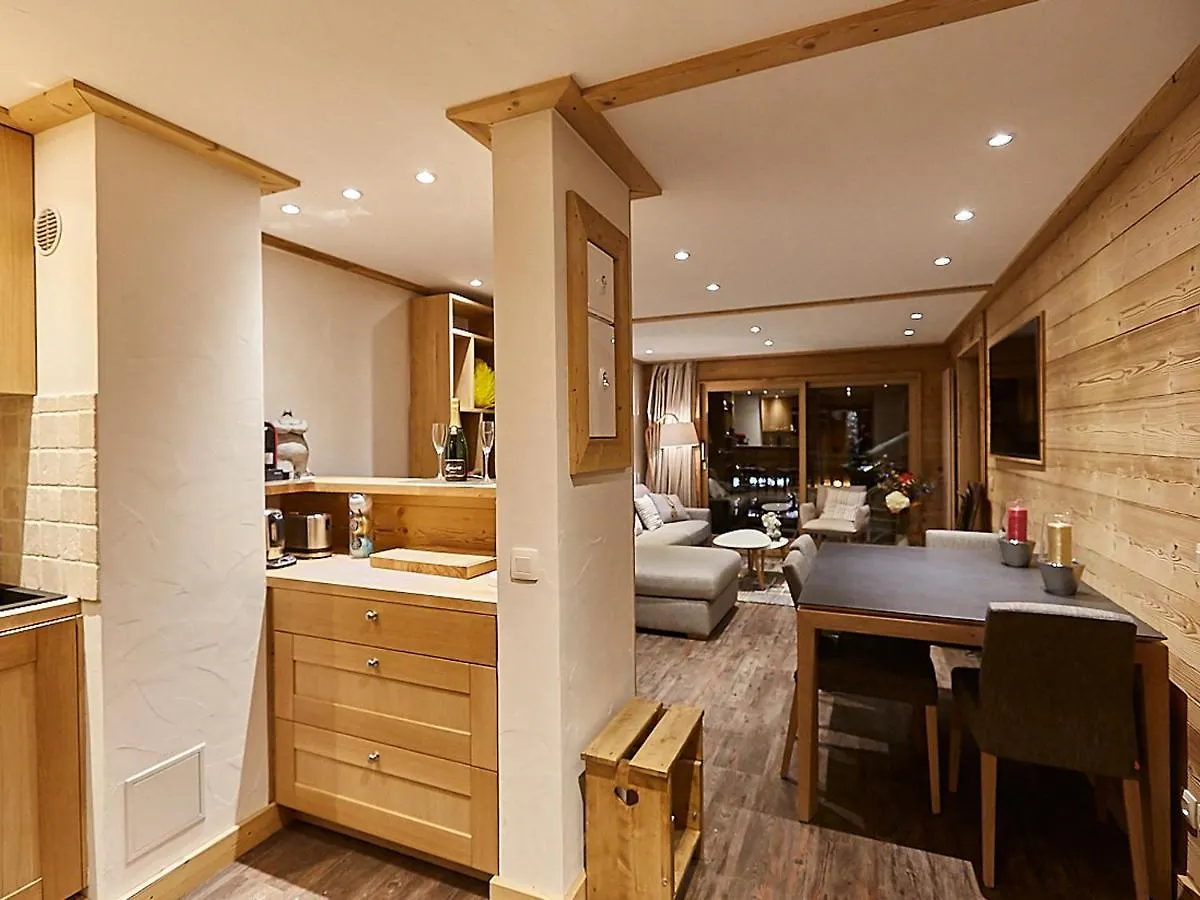 Appartement Grand Standing 4* Centre Val-D'Isere, 54M², 4 Pers, Balcon Amenage, Casier A Ski - Fr-1-518-86